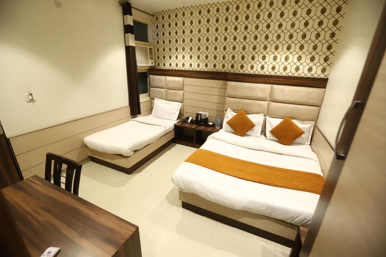 Hotel Malhotra Inn 50 Meter From Golden Temple Amritsar Exterior foto