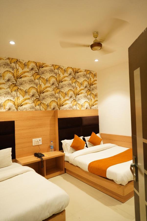Hotel Malhotra Inn 50 Meter From Golden Temple Amritsar Exterior foto