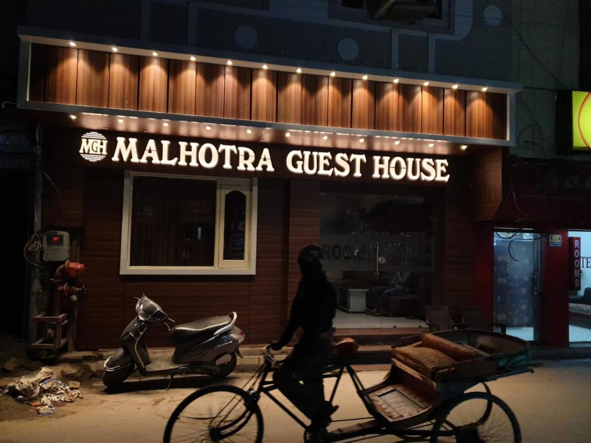 Hotel Malhotra Inn 50 Meter From Golden Temple Amritsar Exterior foto